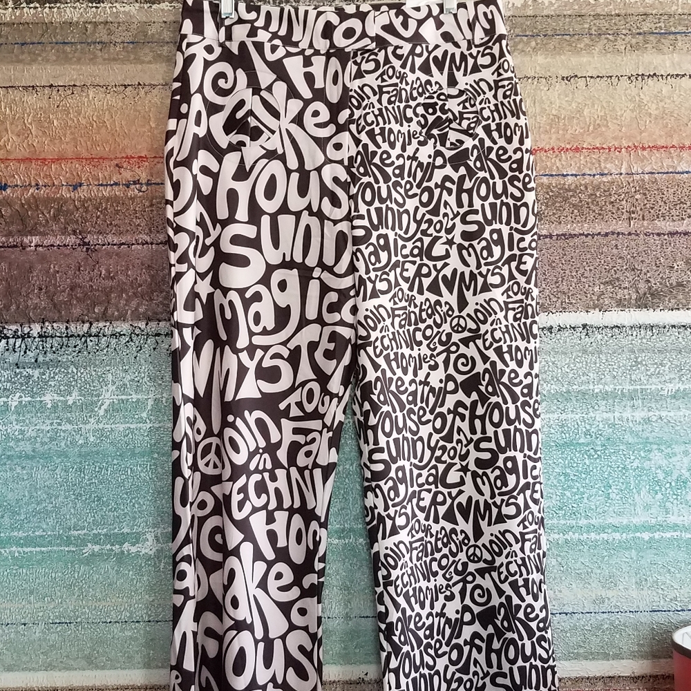 'Lisa Says Gah'    Size 6 tts. NEW WITH TAGS  Lyric Print  Beatles  70's Peace - Picture 5 of 15